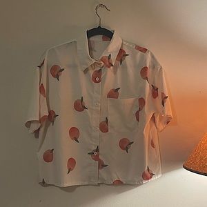 Peach button up✨🍑